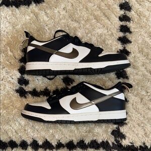 EXCELLENT condition - Nike Dunk Low Summit White Metallic Gold sneakers (size 7)